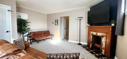 822 E 4th St, Unit #1 in Duluth, MN - Foto de edificio - Building Photo