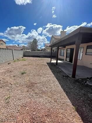 372 Rushing Creek Ct in Henderson, NV - Foto de edificio