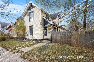 1319 Buffalo Ave NE in Grand Rapids, MI - Building Photo - Building Photo
