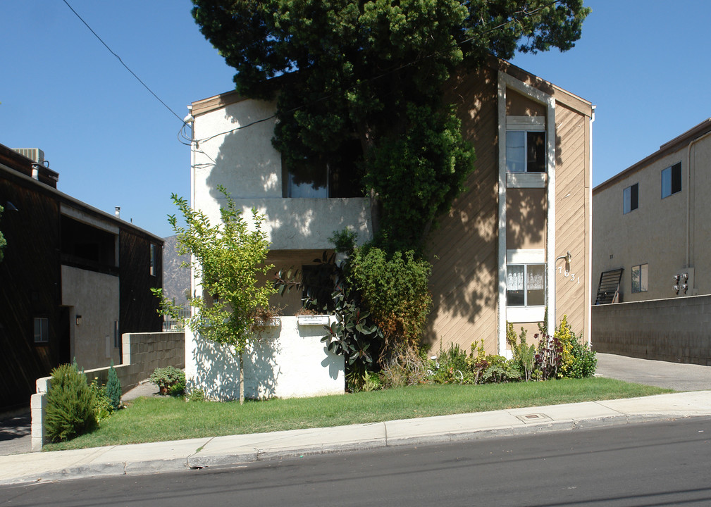 7631 Wyngate St in Tujunga, CA - Foto de edificio