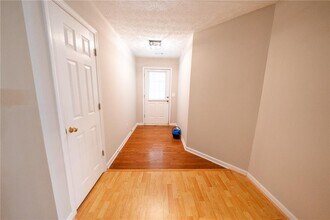 3820 Oak Park Dr in Suwanee, GA - Building Photo - Building Photo