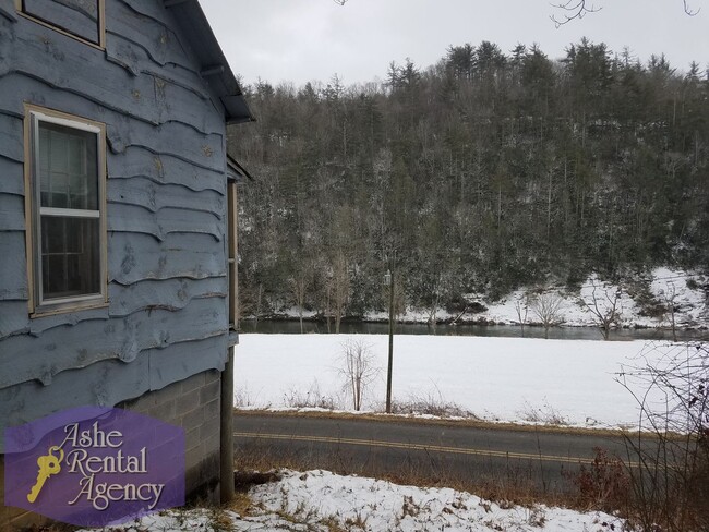 1065 Conley Cheek Rd in Fleetwood, NC - Building Photo - Building Photo