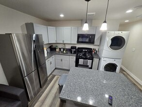 4239 Montalvo St in San Diego, CA - Foto de edificio - Building Photo