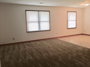 550 Circle Pine Dr, Unit 544 Circle Pine Drive in Jasper, IN - Building Photo - Building Photo