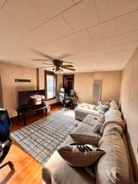 29 Forest Pl, Unit Upper in Fredonia, NY - Building Photo