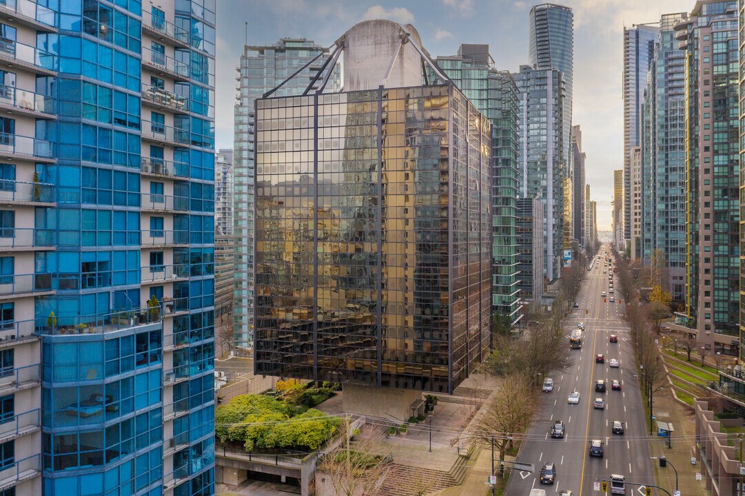 The Qube in Vancouver, BC - Building Photo