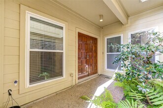 12625 Memorial Dr in Houston, TX - Building Photo - Building Photo