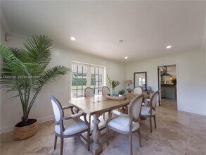 730 SW 80th St in Coral Gables, FL - Building Photo - Building Photo