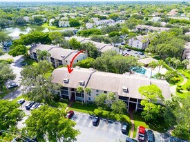 202 Foxtail Dr in Greenacres, FL - Building Photo