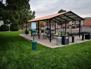 10150 E Virginia Ave, Unit 6-206 in Denver, CO - Building Photo - Building Photo