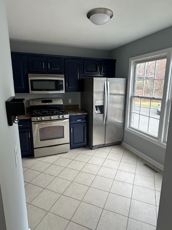 173 Foxbridge Village Rd in Branford, CT - Building Photo - Building Photo