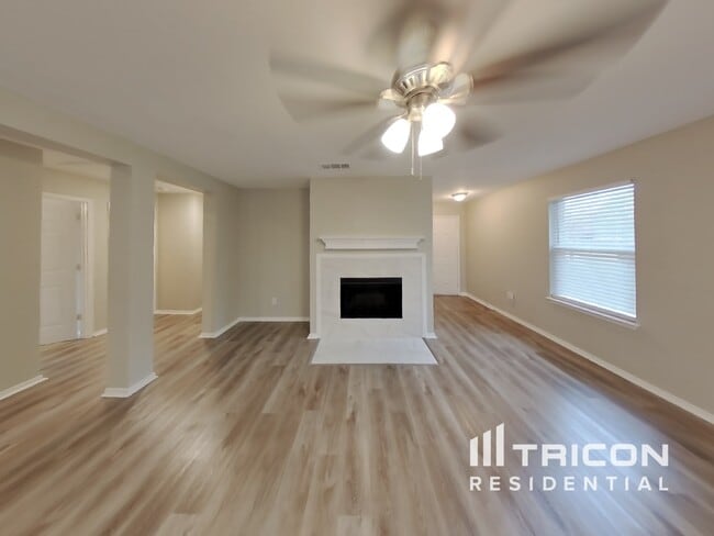 612 Rockbrook Dr in Forney, TX - Foto de edificio - Building Photo
