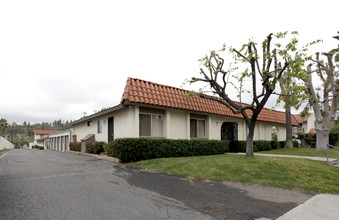 1121 N Escondido Blvd in Escondido, CA - Building Photo - Building Photo