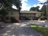 1113 Ohio Ave in Dunedin, FL - Foto de edificio - Building Photo