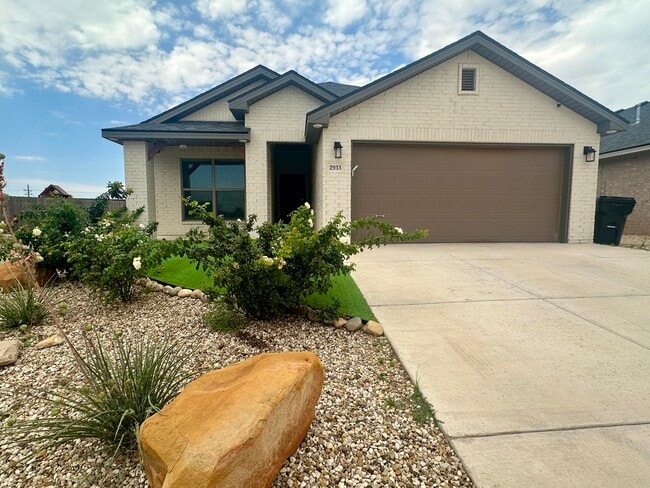 property at 2933 Abbeville Ave