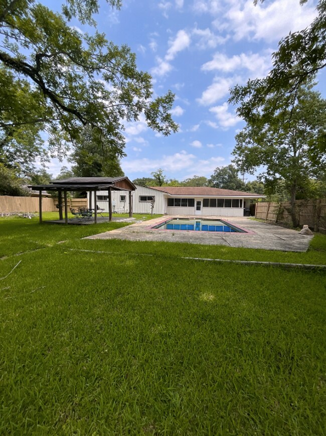 403 S Texas St in Deridder, LA - Building Photo - Building Photo