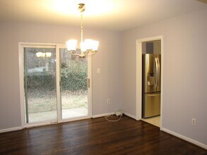 5233 Pommeroy Dr in Fairfax, VA - Building Photo - Building Photo