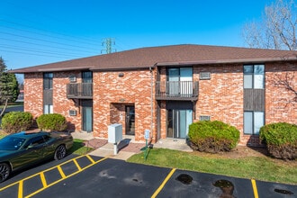 Springdale Apartments in Appleton, WI - Foto de edificio - Building Photo