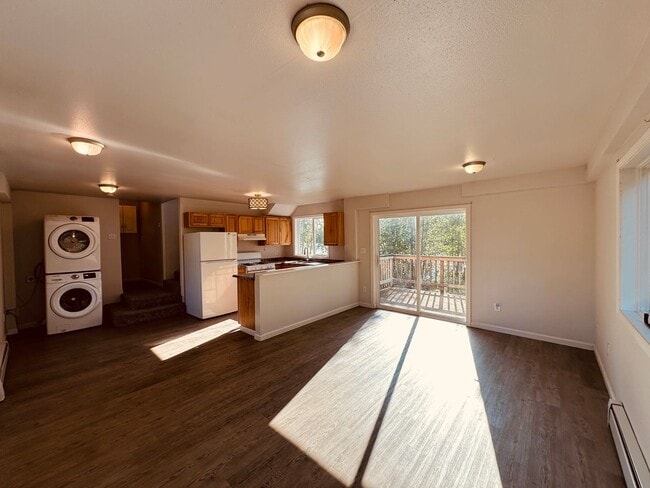 1670 N Basie Point Cir