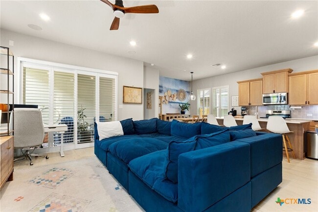 874 Casetta Trl in New Braunfels, TX - Foto de edificio - Building Photo