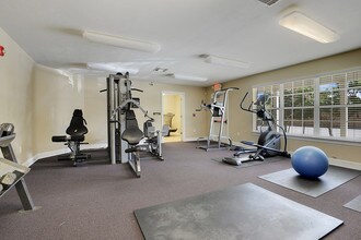 Canterbury House Apartments - Baton Rouge in Baton Rouge, LA - Building Photo - Building Photo