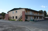 Sierra Vista Fountains Apartments in Las Vegas, NV - Foto de edificio - Building Photo