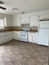 2760 Helen St in Redding, CA - Building Photo - Building Photo