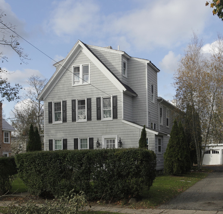 67 Meeting House Ln in Southampton, NY - Building Photo