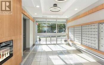 258A Sunview St in Waterloo, ON - Building Photo - Building Photo