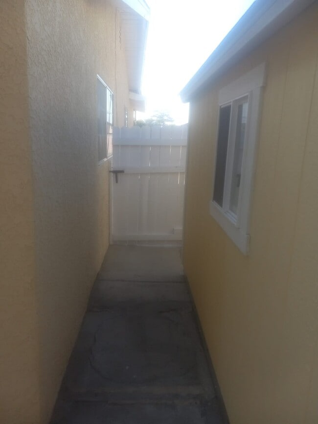 4109 Live Oak St in Cudahy, CA - Building Photo - Building Photo