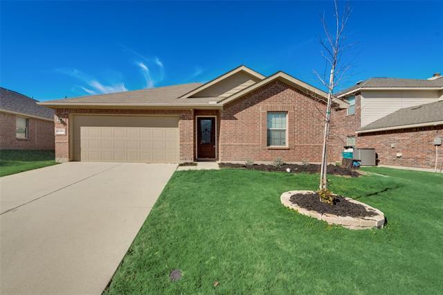 12310 Orloff Dr in Rhome, TX - Building Photo