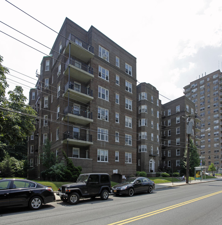 Victory Apartments in Staten Island, NY - Building Photo