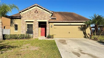2713 Kinsey Dr in Kissimmee, FL - Building Photo