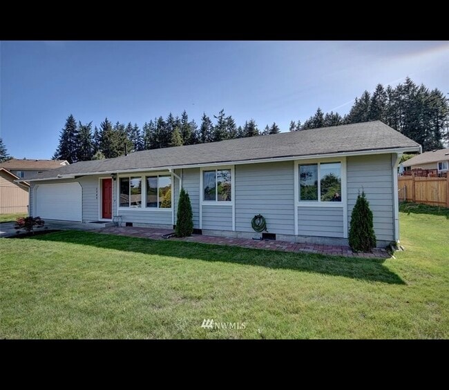 property at 1309 Grass Ct SE