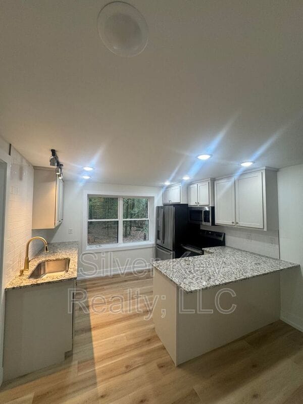 2113 W Madison Ave in Athens, TN - Building Photo - Building Photo