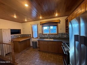 152 E State St in Gloversville, NY - Building Photo - Building Photo