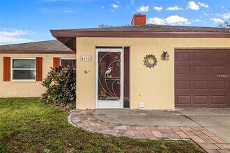 4632 N Shade Ave in Sarasota, FL - Building Photo - Building Photo
