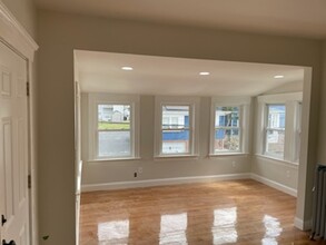 62 Plymouth St, Unit 2nd floor in Methuen, MA - Building Photo - Building Photo