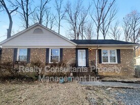 3222 S Elm-Eugene St in Greensboro, NC - Building Photo