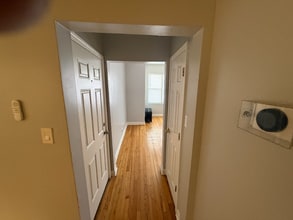 7204 S Cornell Ave in Chicago, IL - Foto de edificio - Building Photo