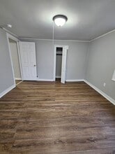 24 Dickerman St, Unit 2 in New Haven, CT - Building Photo - Building Photo