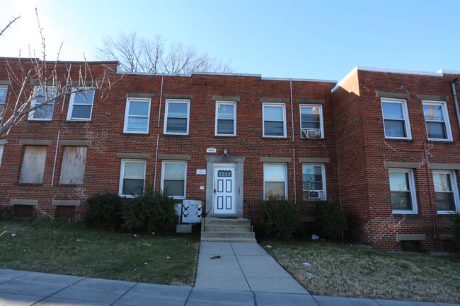 1249-1251 Mount Olivet Rd NE in Washington, DC - Foto de edificio - Building Photo