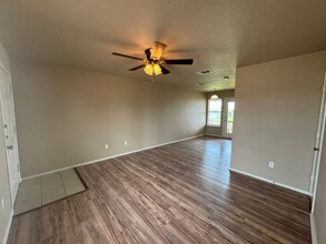 5702 Greengate Dr in Killeen, TX - Foto de edificio - Building Photo