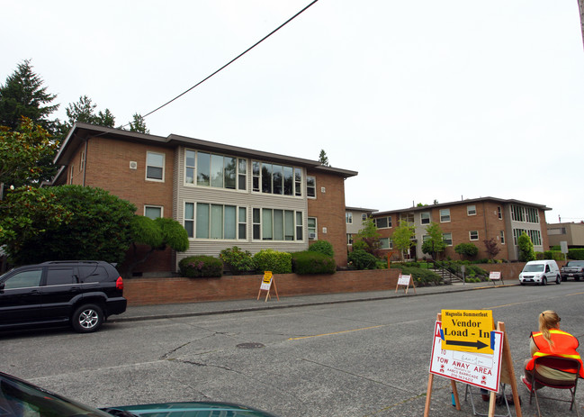 Magnolia Court Apartments in Seattle, WA - Building Photo - Building Photo