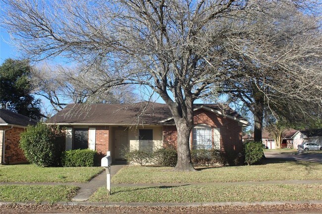 1439 Middle Park St in Pasadena, TX - Building Photo - Building Photo