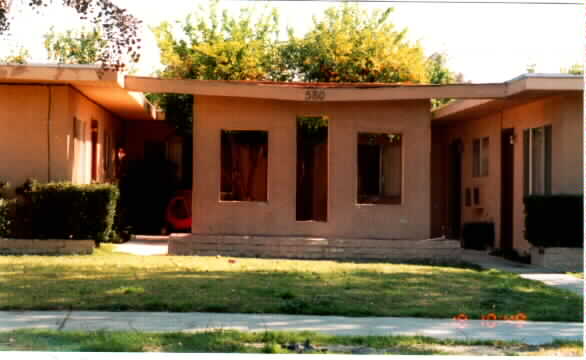 580 S El Cielo Rd in Palm Springs, CA - Foto de edificio - Building Photo