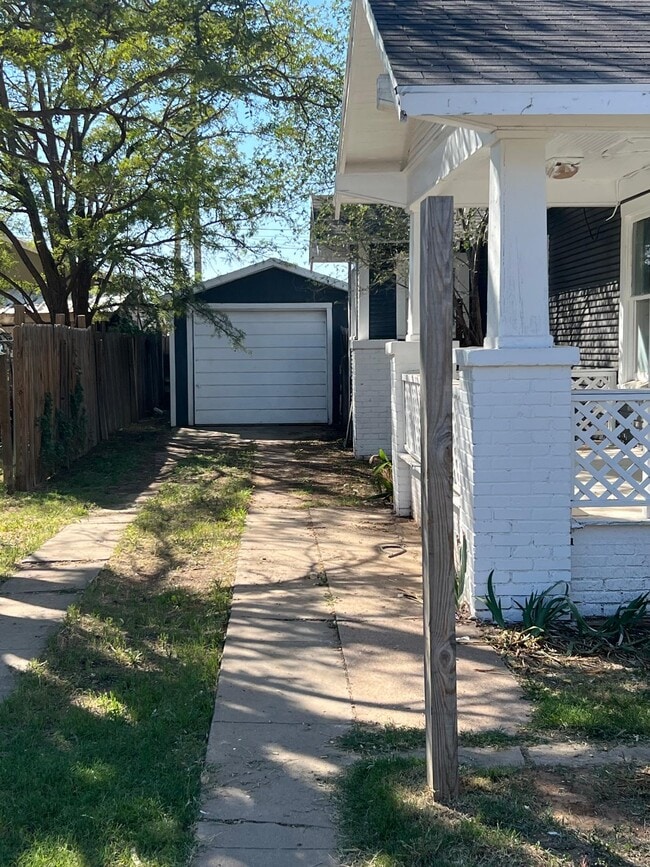 1609 29th St in Lubbock, TX - Building Photo - Building Photo