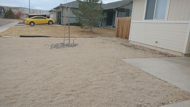 1015 Foster Wy in Fernley, NV - Building Photo - Building Photo