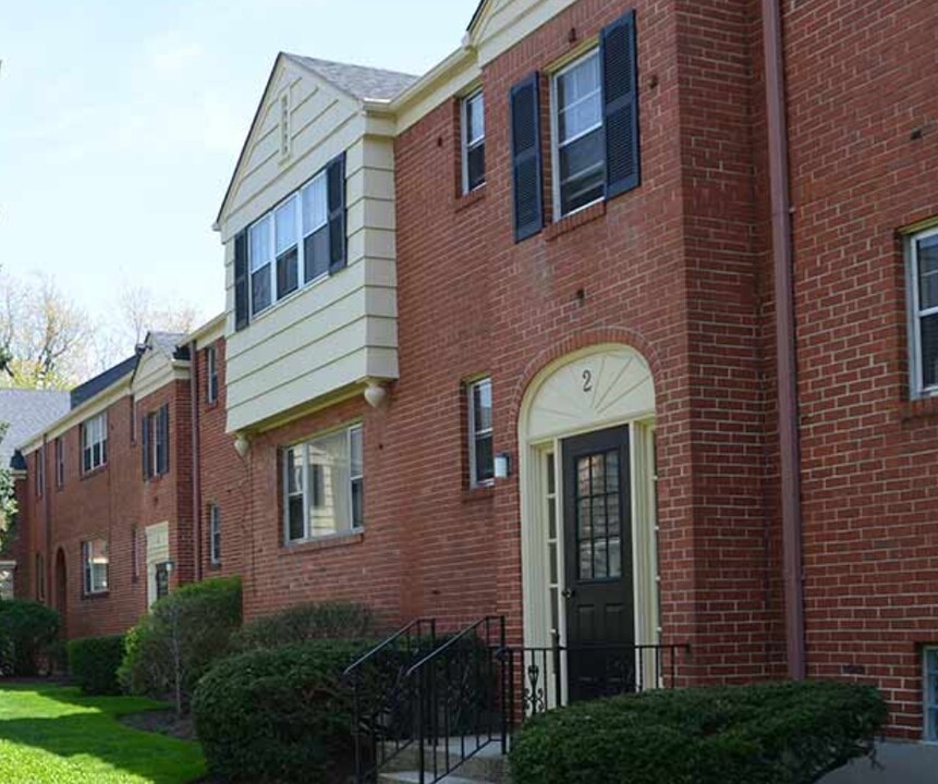 Melbourne Court Apartments in Buffalo, NY - Building Photo