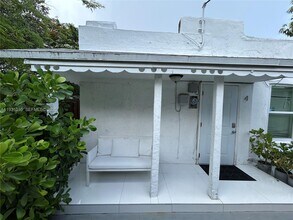 551 NW 41st St in Miami, FL - Building Photo - Building Photo